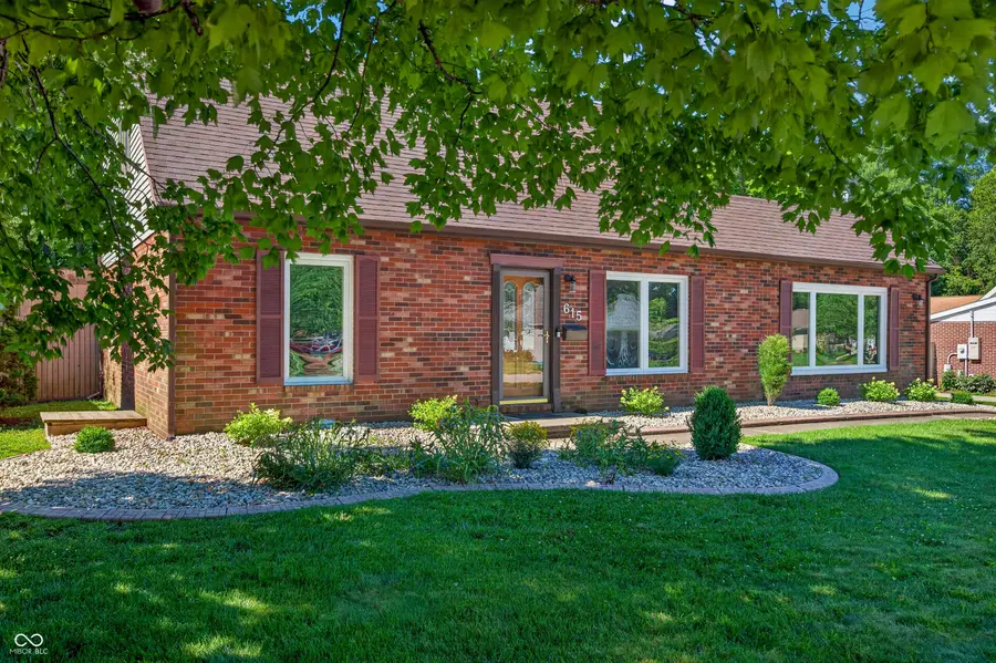615 W 7th Street, Seymour, IN 47274 - #2