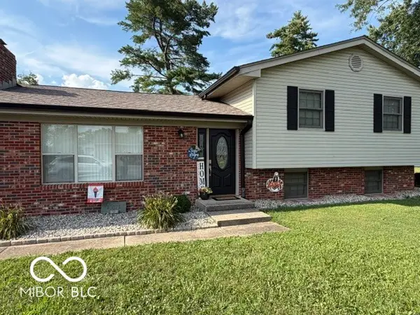 10073 N Hickory Lane, Columbus, IN 47203