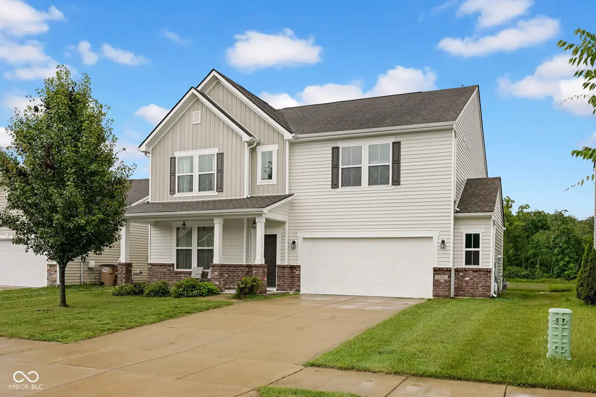 2241 Creek Bank Drive, Columbus, IN 47201 - #1