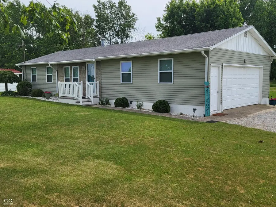 6630 S State Road 3, Wolcottville, IN 46795 - #2