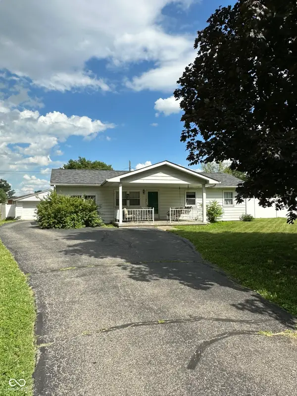 261 Woodlane Drive, Columbus, IN 47201