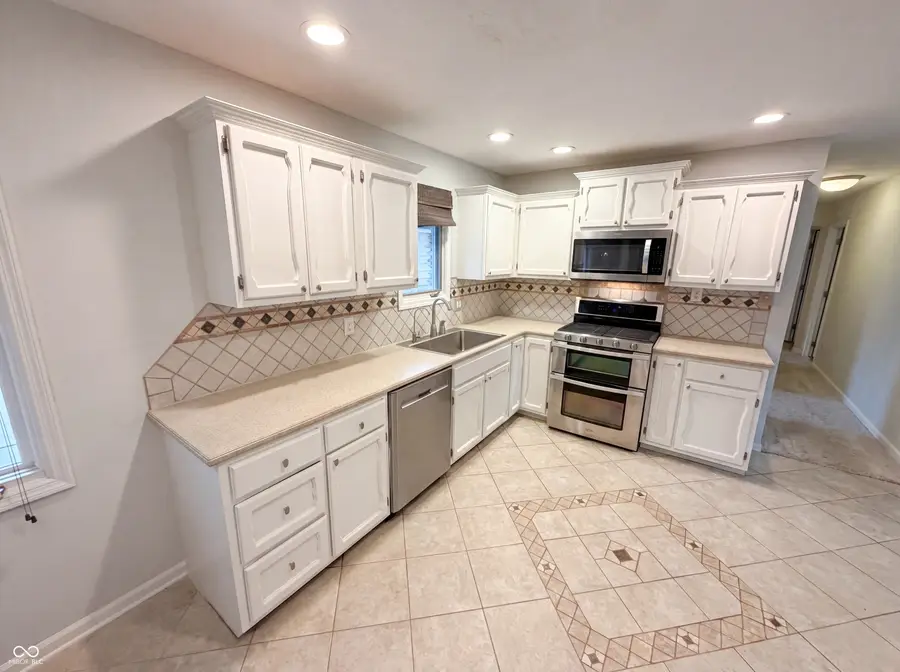 110 Westbourne Drive, Brownsburg, IN 46112 - #2