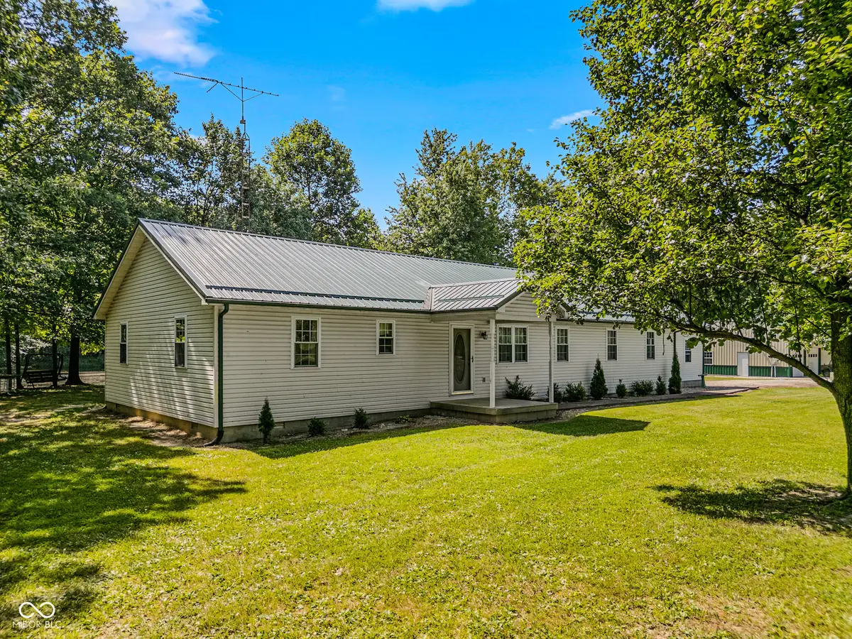 8065 S County Road 175 Road W, Commiskey, IN 47227 - #1