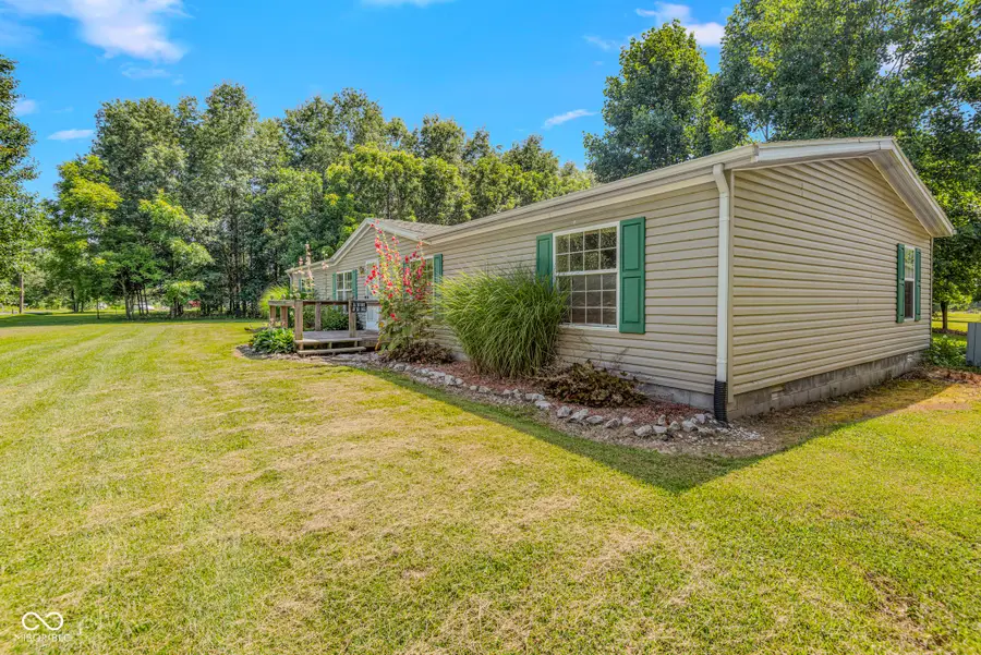 8055 S County Road 175 Road W, Commiskey, IN 47227 - #2