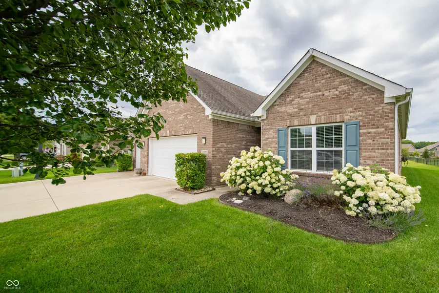 3190 S Courtney Drive, New Palestine, IN 46163 - #3