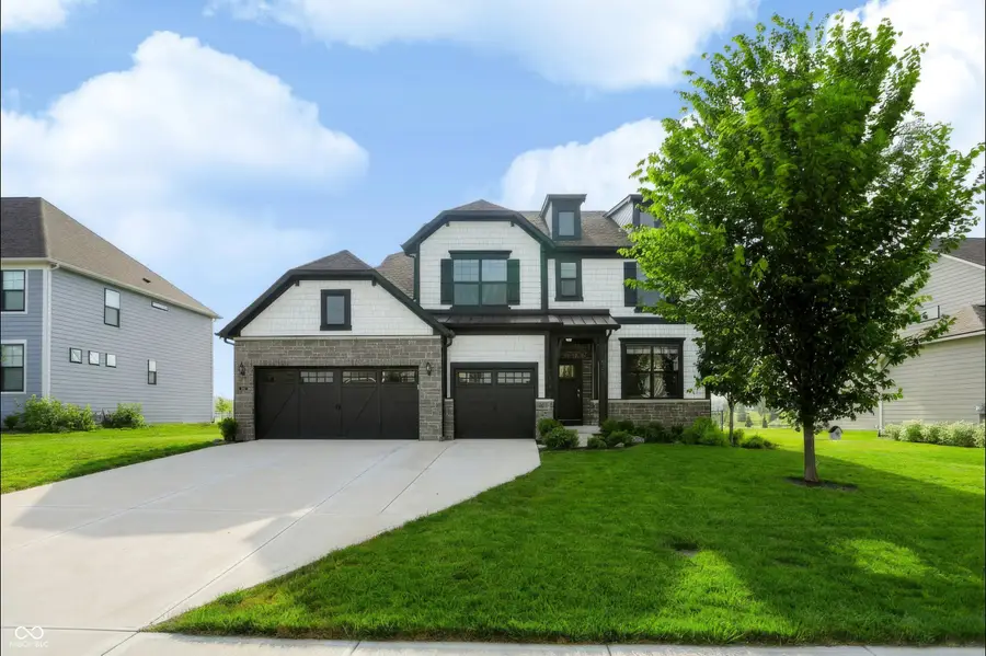 5341 Peachtree Road, Zionsville, IN 46077 - #3