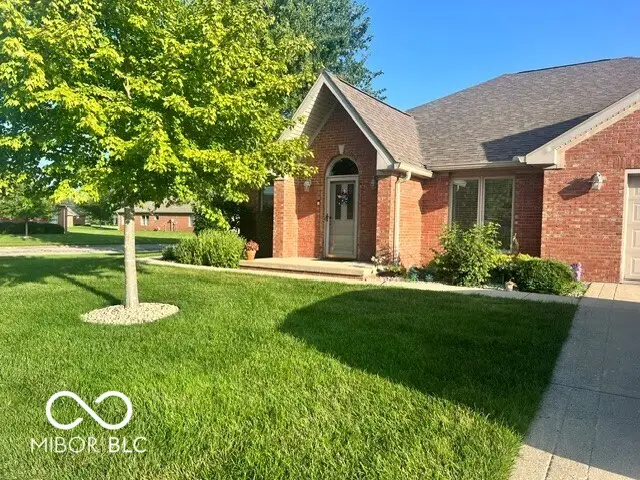 5141 Montpelier Court, Columbus, IN 47203 - #2