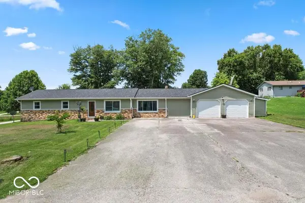 387 Center Street, Spencer, IN 47460