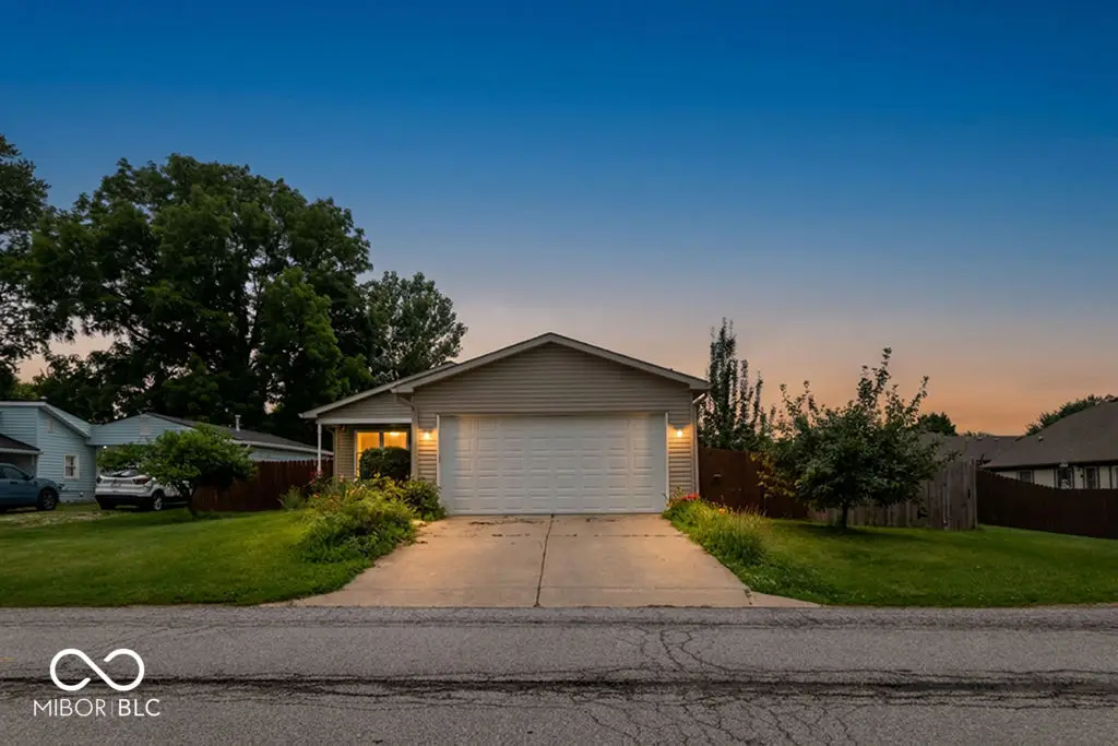 654 S Kentucky Street, Danville, IN 46122 - #1