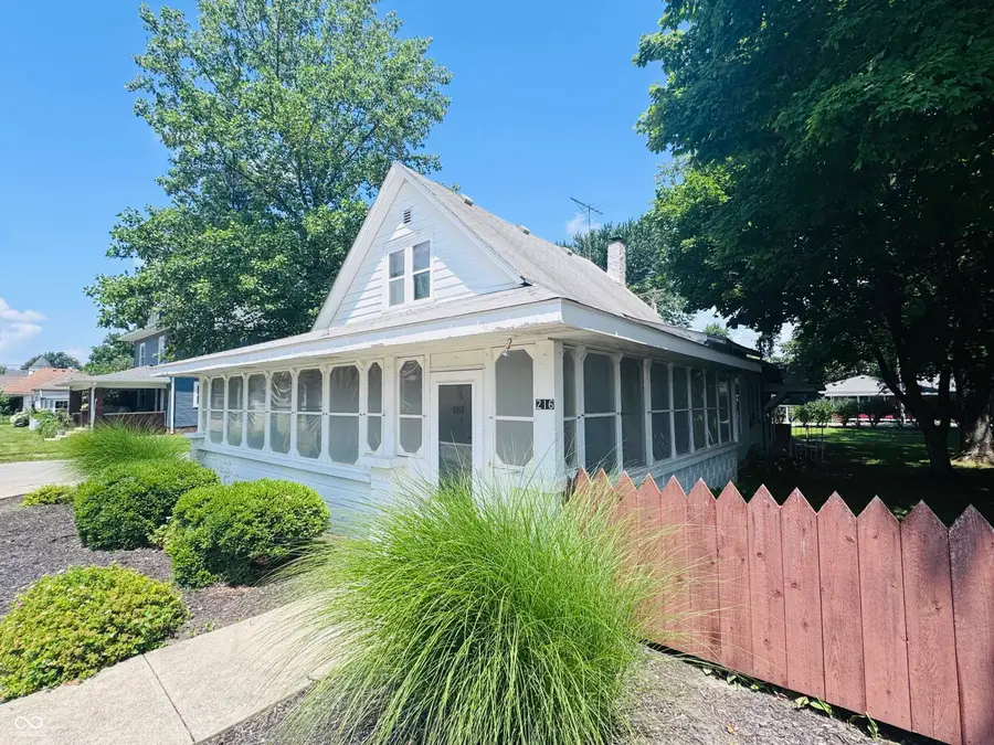 216 W Main Street, Arcadia, IN 46030 - #3