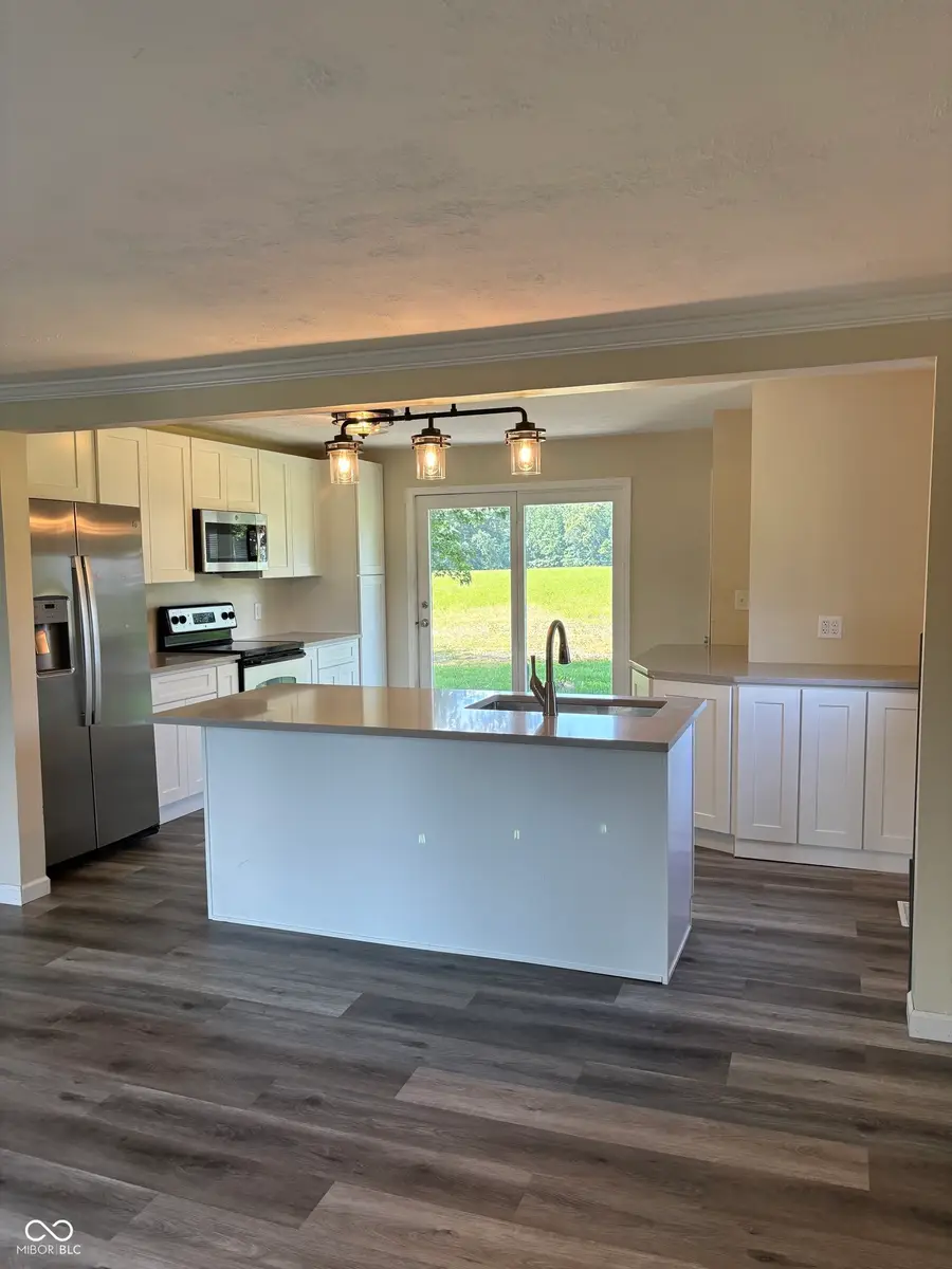 7150 W 450 S, Columbus, IN 47201 - #3