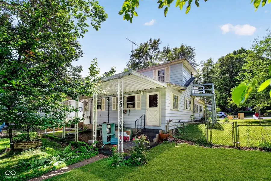 211 S Washington Street, Knightstown, IN 46148 - #2