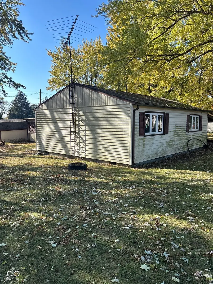 2527 N E Street, Elwood, IN 46036 - #3