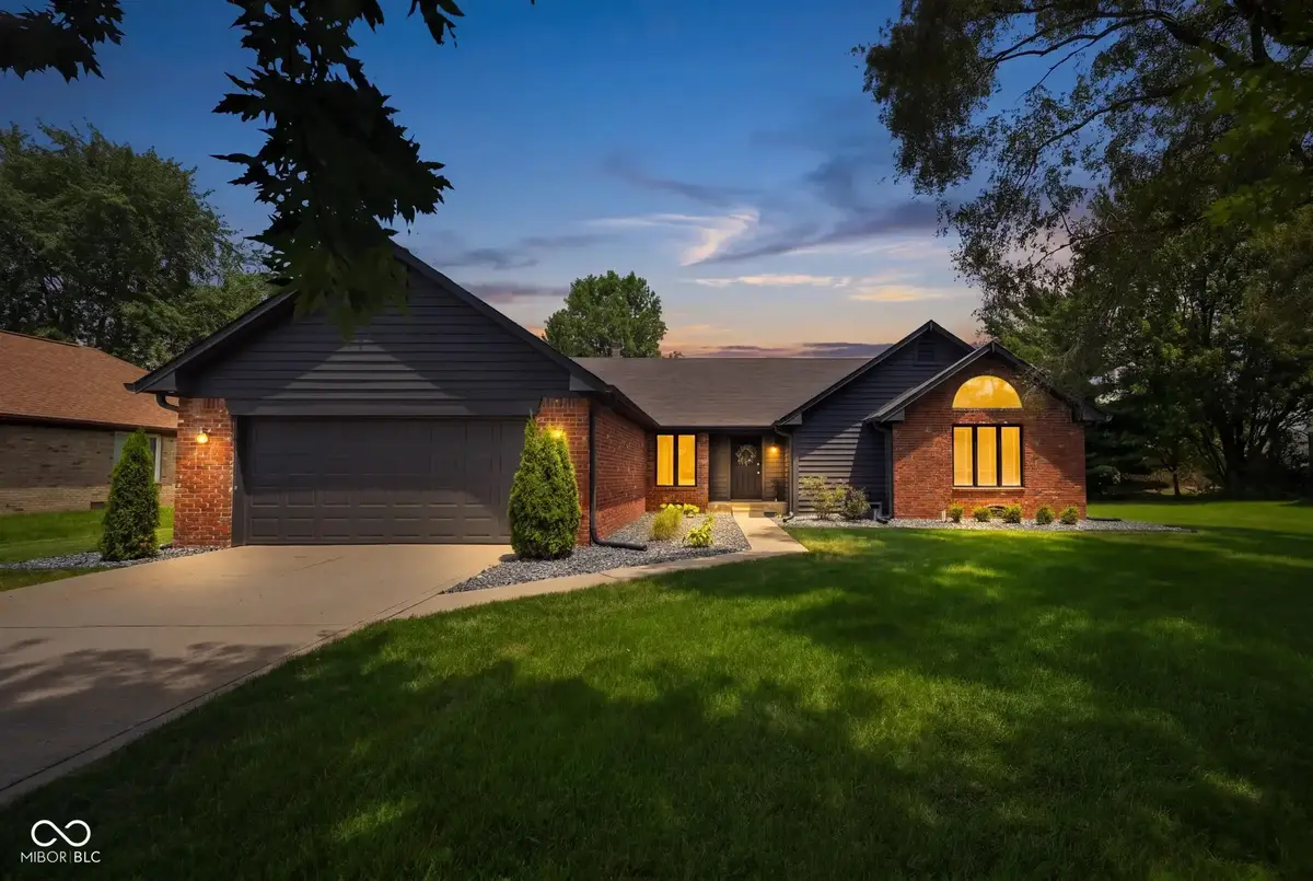 1713 Valley Brook Drive, Cumberland, IN 46229 - #1