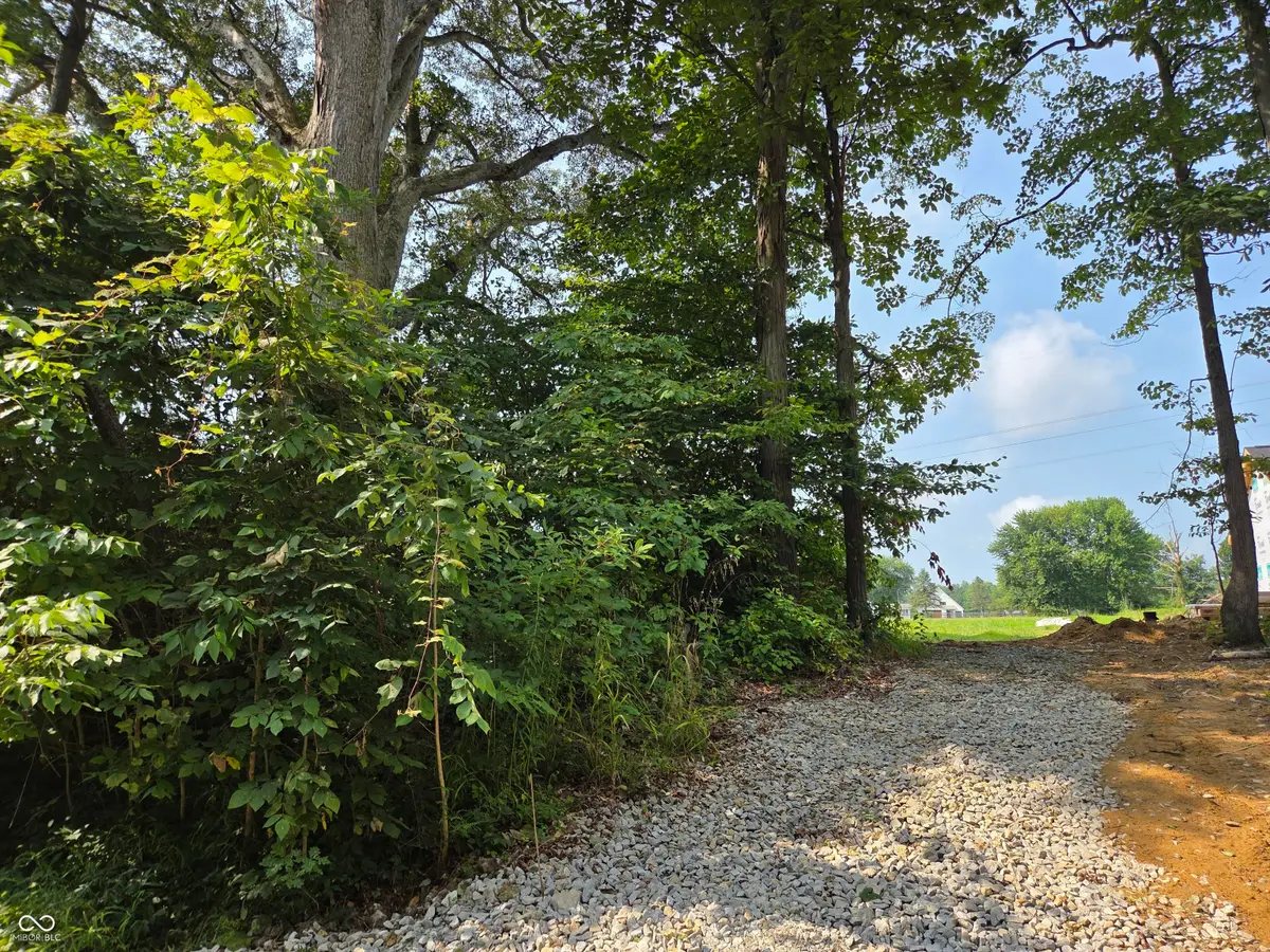1157 E Mohican Trail E, Greensburg, IN 47240 - #1