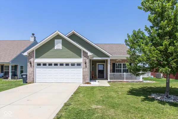 898 Briarstone Drive, Greenwood, IN 46143