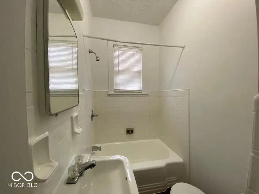 604 Hendricks Street, Anderson, IN 46016 - #3