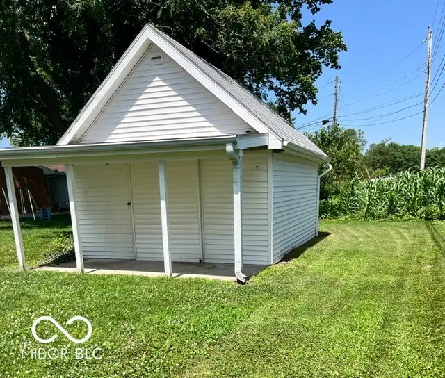 701 S Sycamore Road, Seymour, IN 47274 - #3