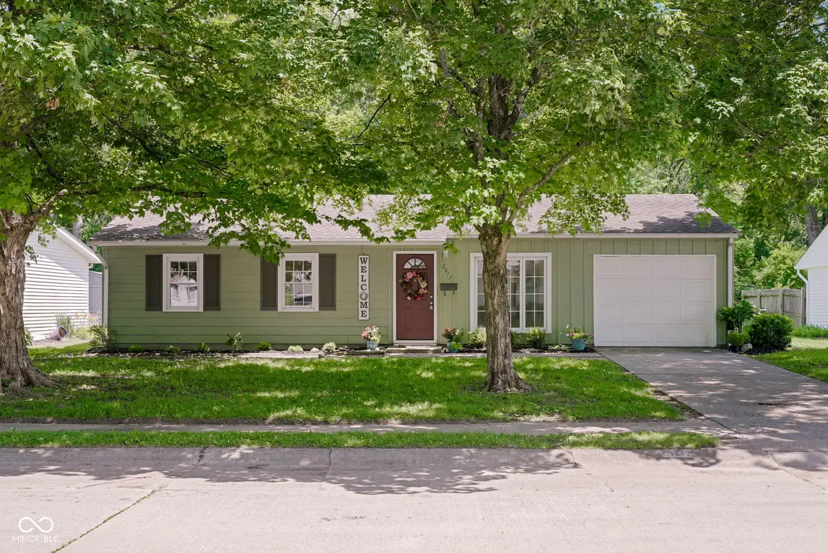 2817 Streamside Drive, Columbus, IN 47203 - #1