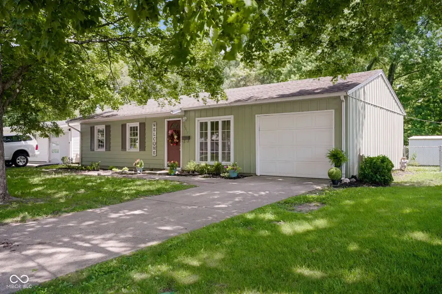2817 Streamside Drive, Columbus, IN 47203 - #2