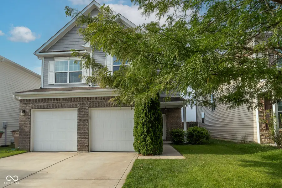 2483 Shadow Bend Drive, Columbus, IN 47201 - #2