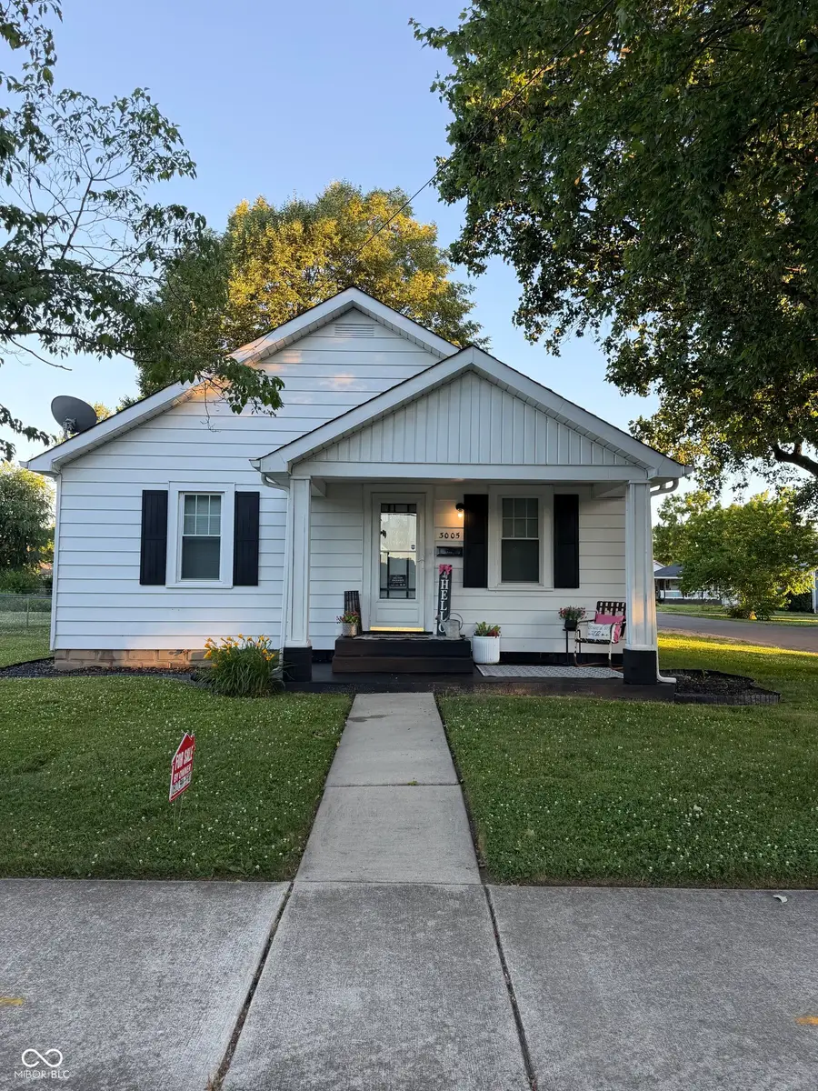3005 Indiana Avenue, Columbus, IN 47201 - #2