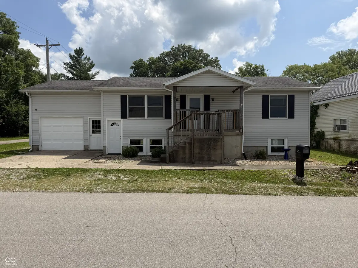 423 N Sycamore Street, Ladoga, IN 47954 - #1