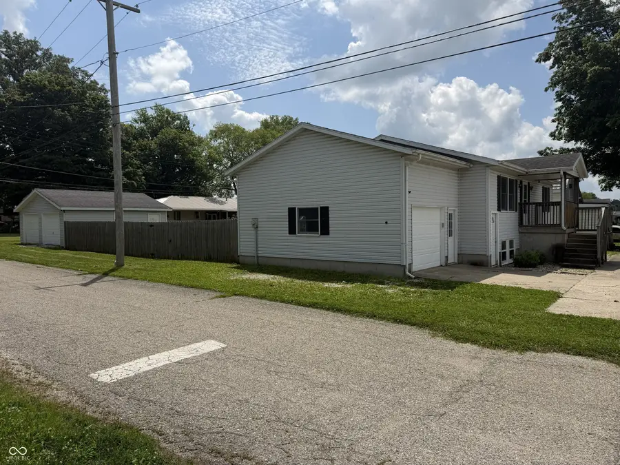 423 N Sycamore Street, Ladoga, IN 47954 - #2