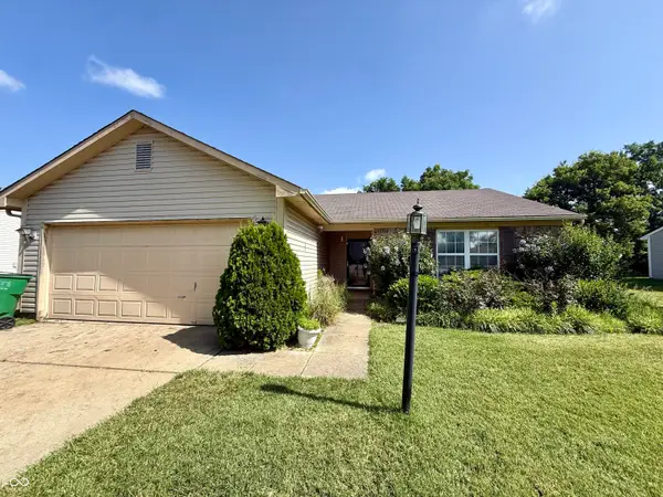 18061 Sanibel Circle, Westfield, IN 46062