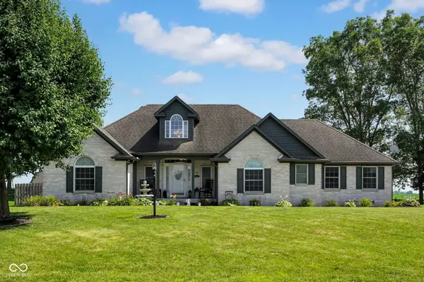 17 Erins Court, Whiteland, IN 46184