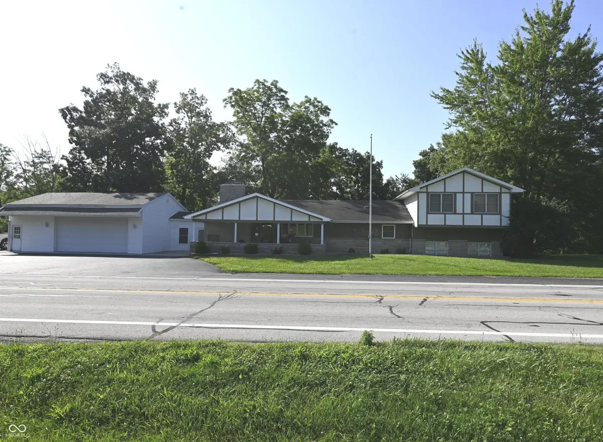826 E Beech Street, Osgood, IN 47037 - #1
