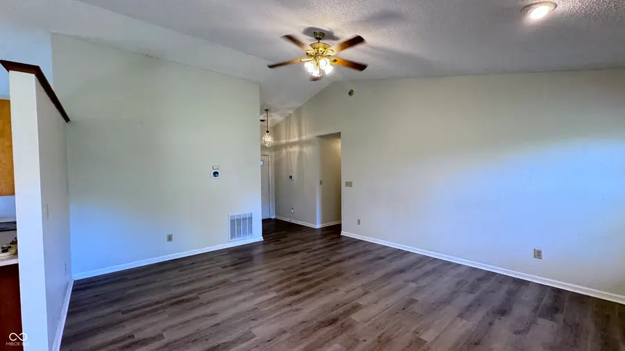 2119 W Van Arsdall Court, Columbus, IN 47201 - #3