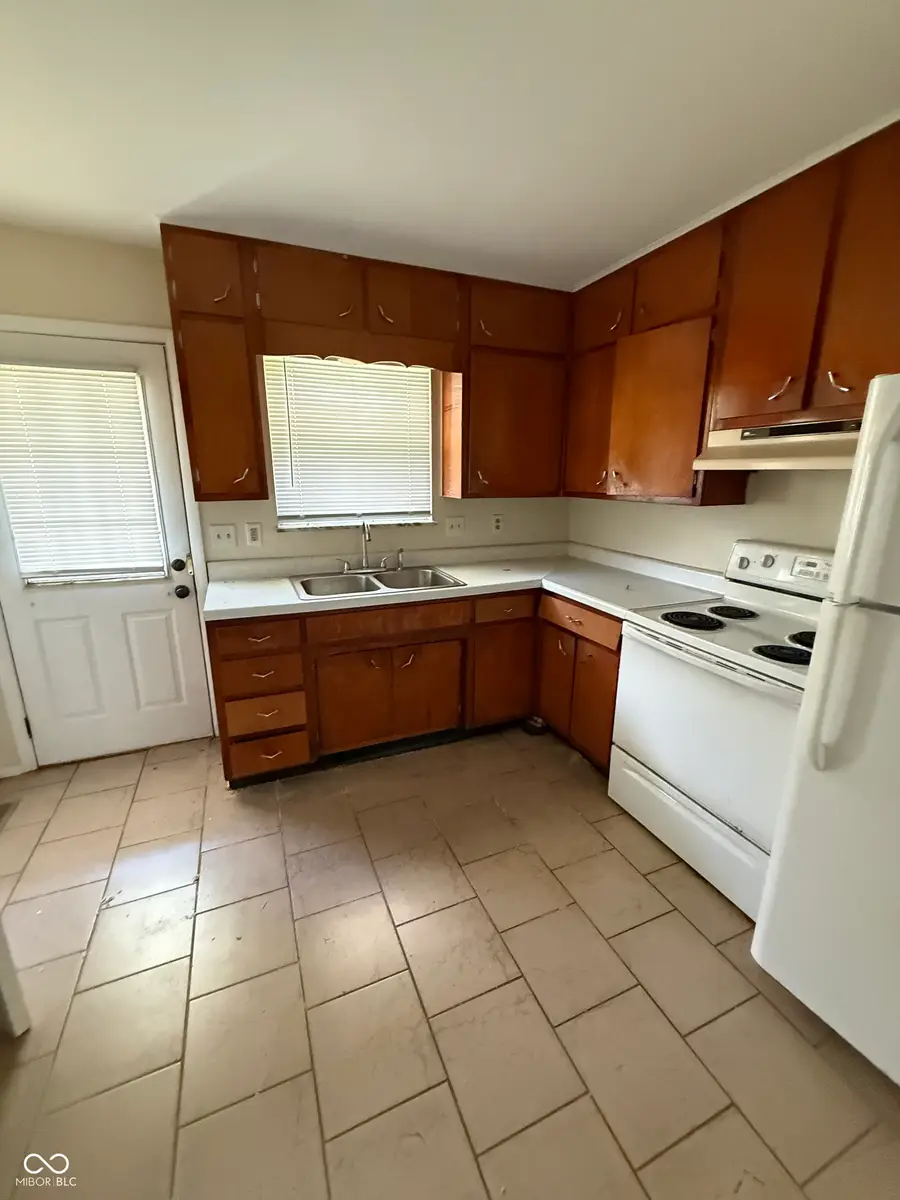 1211 E Perry Street, Indianapolis, IN 46227 - #3