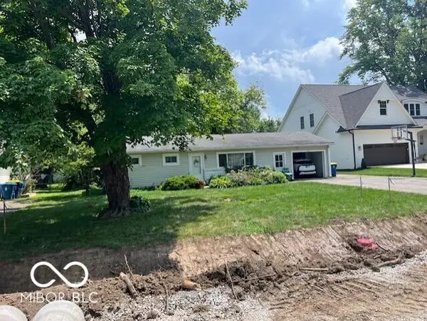 925 W Auman Drive, Carmel, IN 46032