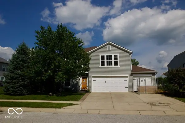 8223 Retreat Lane, Indianapolis, IN 46259