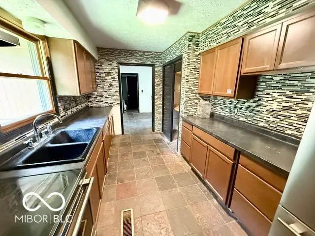 1645 Sycamore Drive, Plainfield, IN 46168 - #3