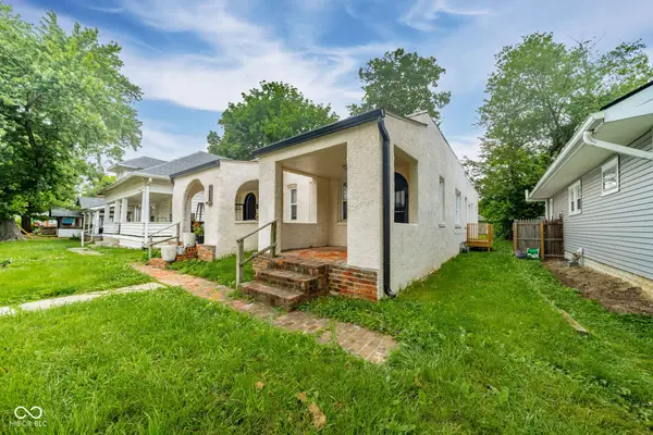 4033 Boulevard Place, Indianapolis, IN 46208