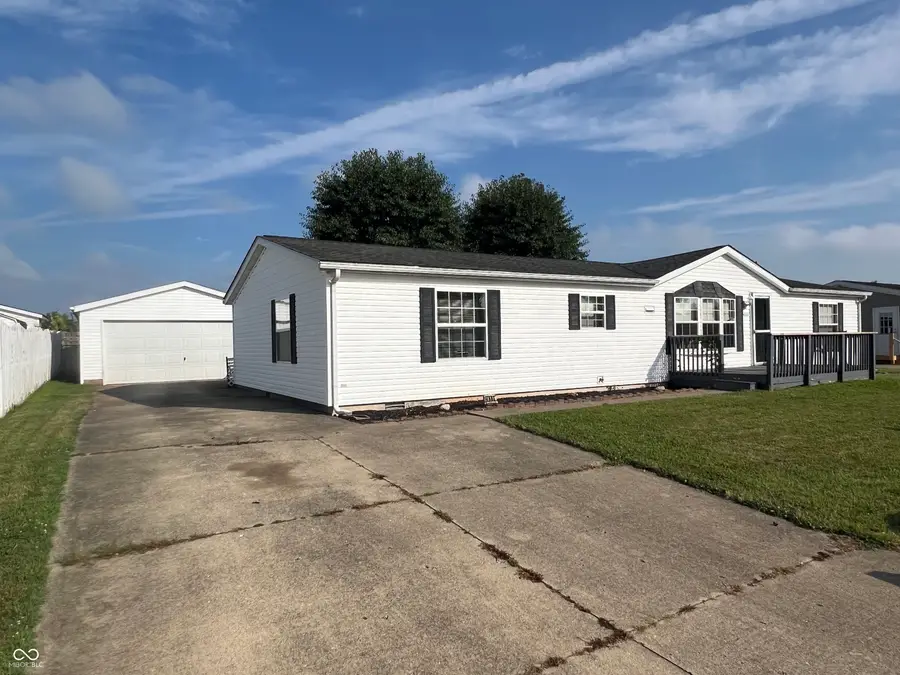 4686 Breckenridge Drive, Columbus, IN 47203 - #3