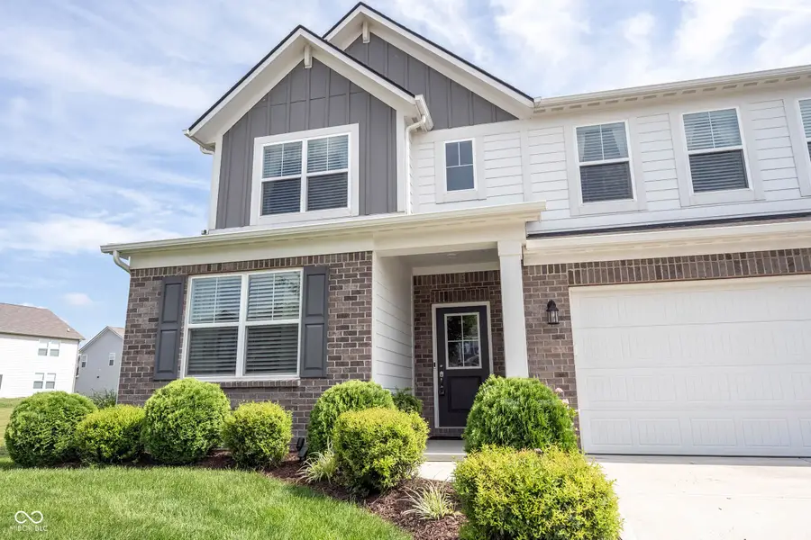 4860 W Safford Drive, New Palestine, IN 46163 - #2