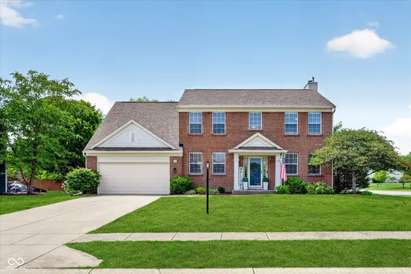 7 E Wisteria Way, Westfield, IN 46074