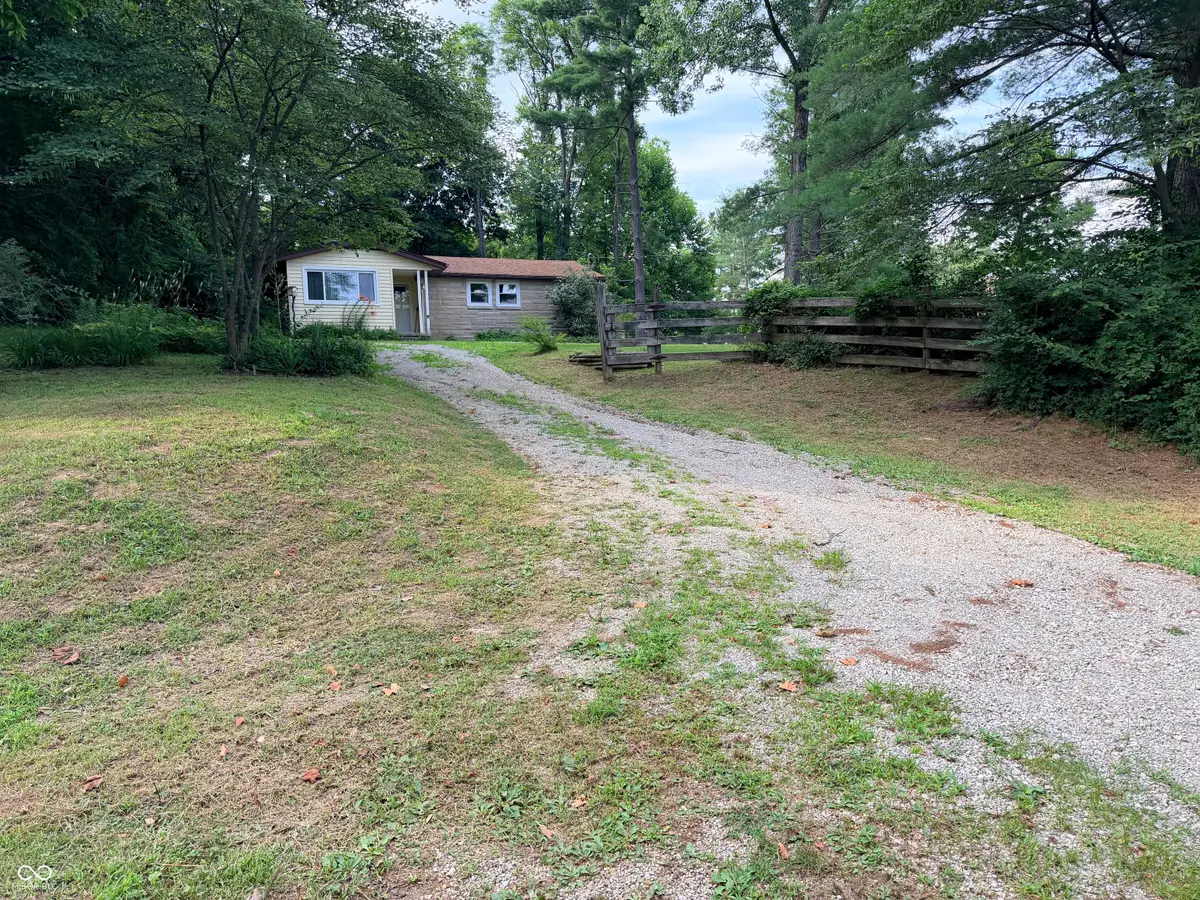 8950 W Georgetown, Columbus, IN 47201 - #1