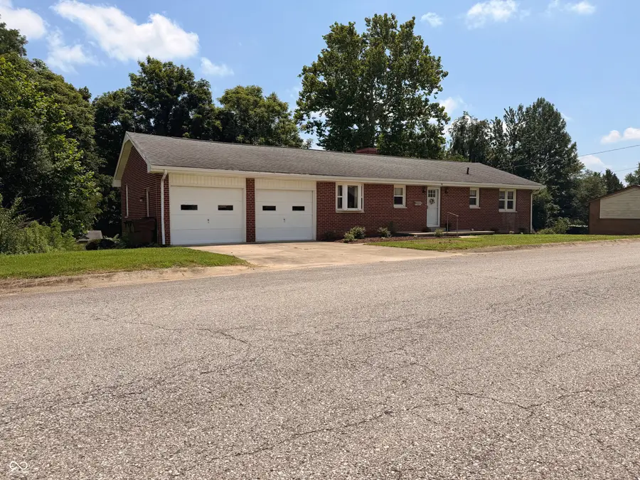 201 S Water Street, Brownstown, IN 47220 - #2