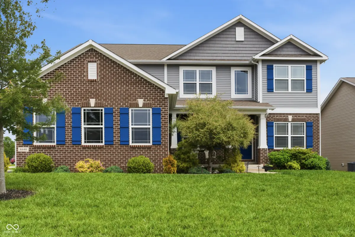 8640 Thatcher Lane, Avon, IN 46123 - #1