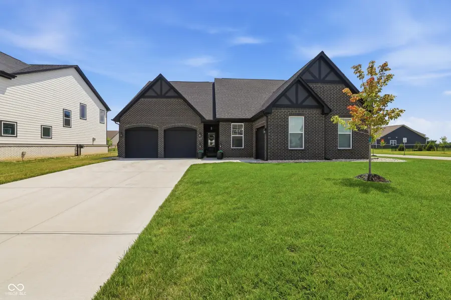 5577 Volanti Way, Greenwood, IN 46143 - #2
