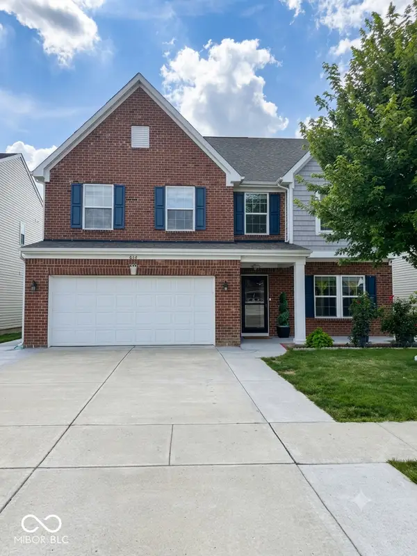 644 Keepsake Run, Greenwood, IN 46143