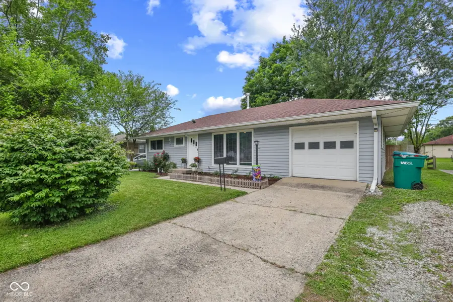 214 Wayside Drive, Plainfield, IN 46168 - #3