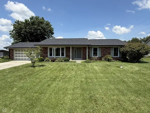 12144 E Oxford Drive, Columbus, IN 47203