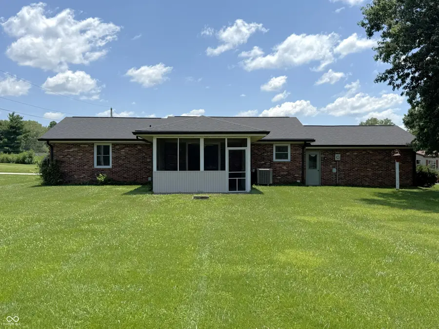 12144 E Oxford Drive, Columbus, IN 47203 - #2