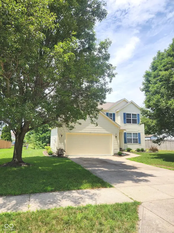 924 Thornwood Drive, Greenwood, IN 46143