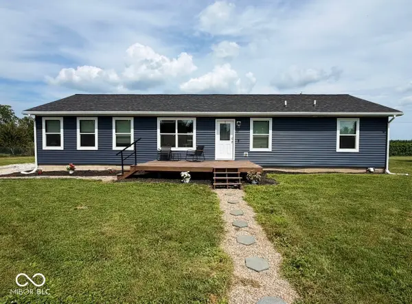 703 S Kerkhoff Avenue, Otterbein, IN 47970